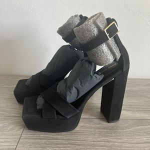 NIB Good American Black Suede Platform‎ Sandals Size 9.5